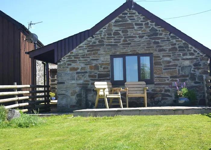 Nestling Barn